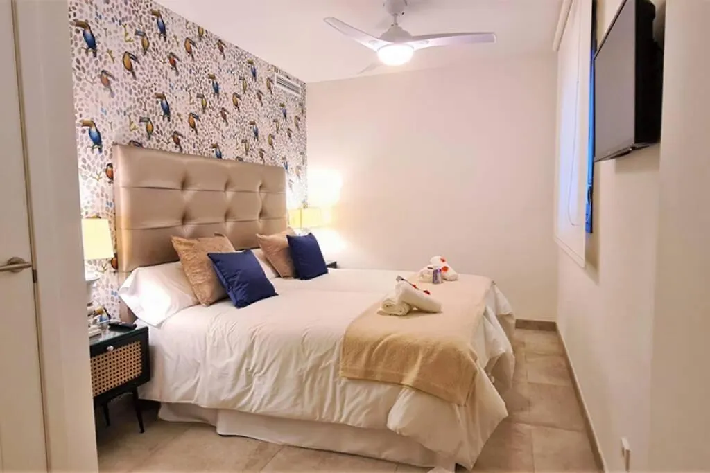 Lujoso Apartamento Nuevo Playa Centro إِستيبونا 0*,